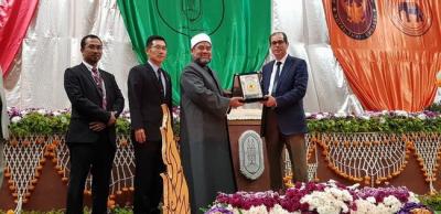 ผู้แทนจุฬาราชมนตรี ร่วมพิธีมอบปริญญาบัตรนักศึกษาไทยผู้สำเร็จการศึกษาจากมหาวิทยาลัยอัล-อัซฮัร ประจำปี ๒๕๖๐