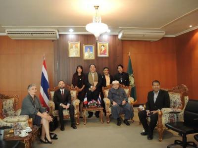 เอกอัครราชทูตฝรั่งเศสประจำประเทศไทย เข้าเยี่ยมคารวะท่านจุฬาราชมนตรี (นายอาศิส พิทักษ์คุมพล) 