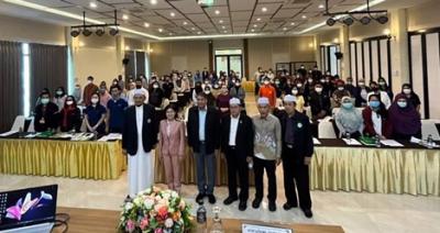 โครงการส่งเสริมและสนับสนุนการรับรองมาตรฐานฮาลาล หลักสูตร “การฝึกอบรมให้ความรู้เรื่องฮาลาล การรับรองฮาลาล การใช้เทคโนโลยี ให้กับผู้ประกอบการฮาลาลในประเทศ” (Gifted DIPROM Halal)